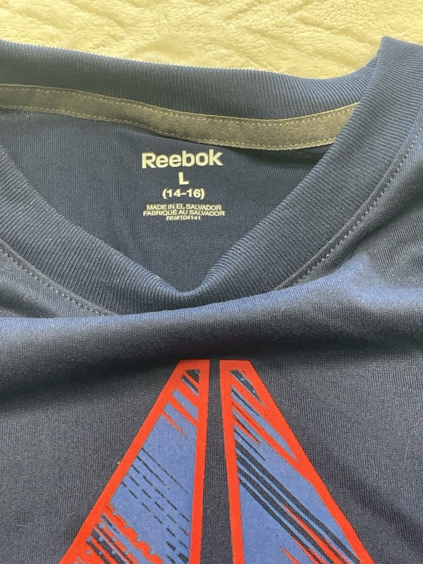 Reebok Training T Shirt Men Size Large Navy Moisture Wick Crew Neck Short Sleeve gallery