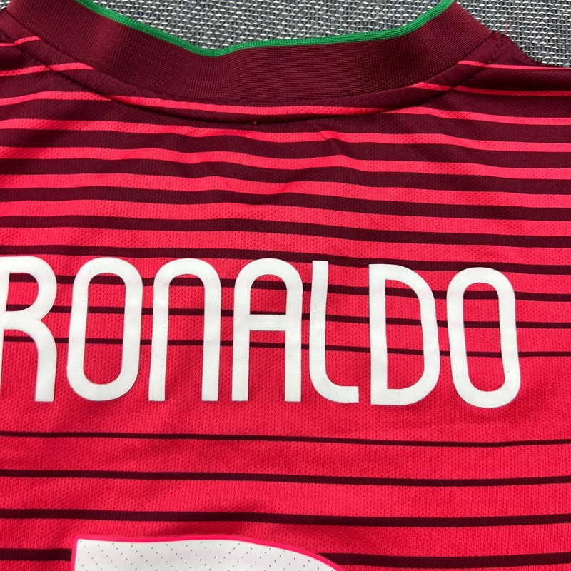 Portugal 2014 2015 Home Ronaldo Football Jersey Youth XL Boys 13-15YRS Nike gallery