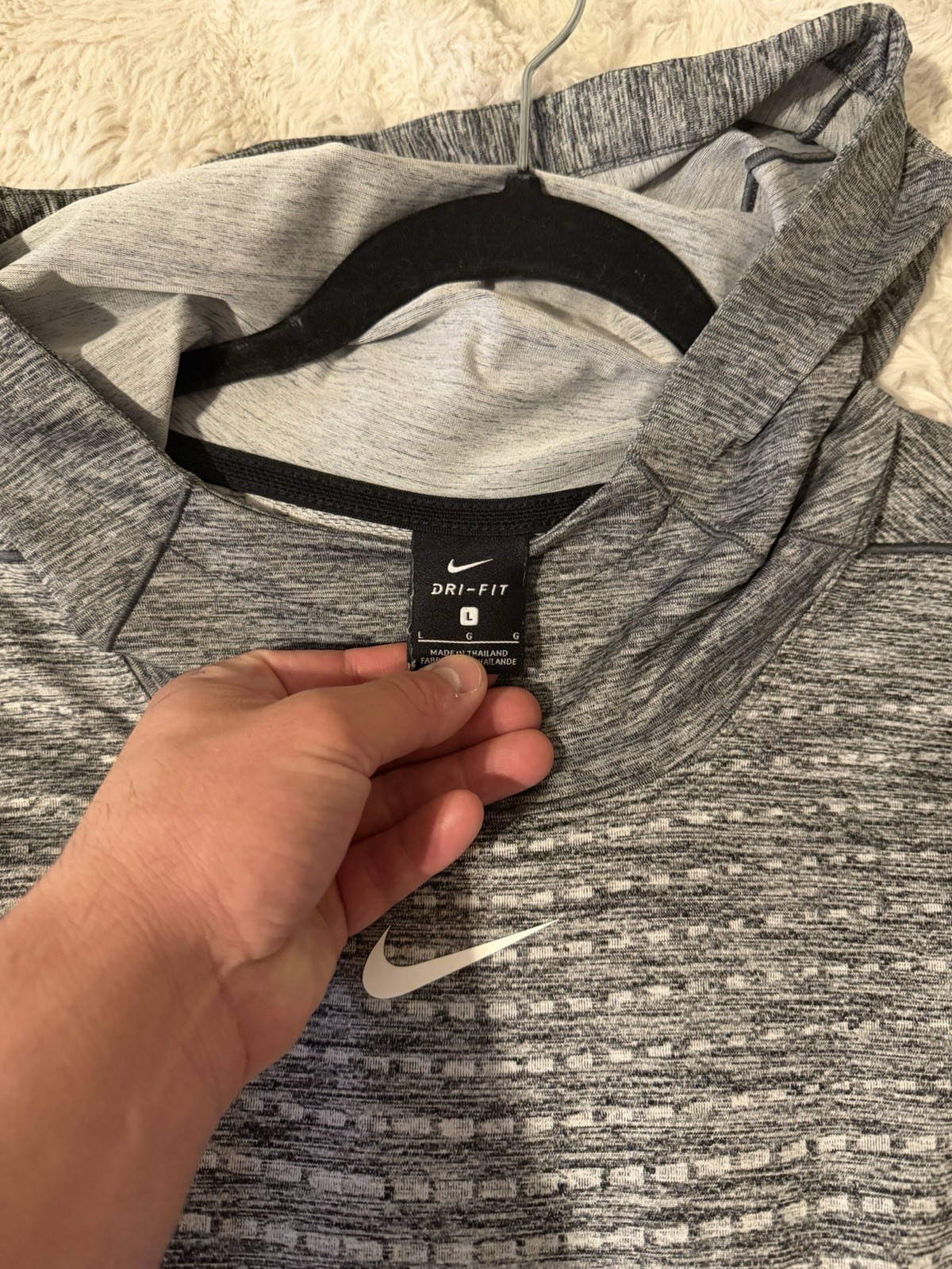 Nike Pull Over Active Wear Size Large gallery