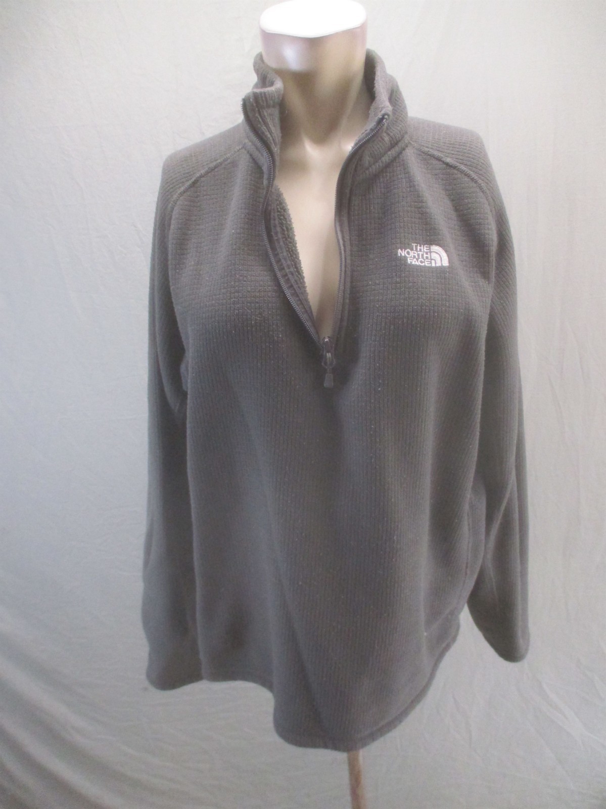 The North Face Size M Mens Black Sherpa 1/4 Zip Activewear Hiking Pull Over 733 gallery