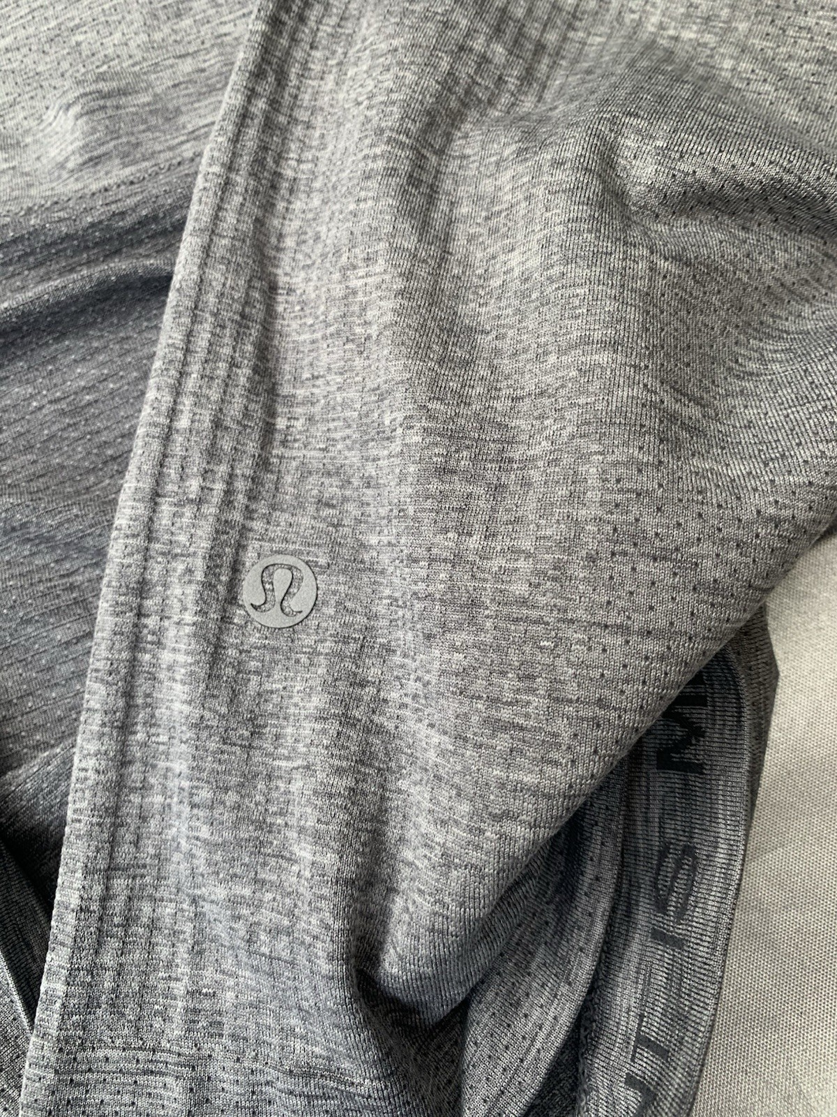 Lululemon Men's Metal Vent Tech Short Sleeve T-shirt XL gallery