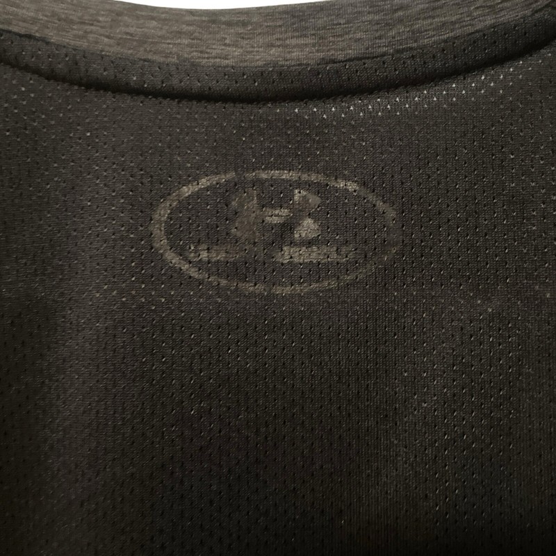 UnderArmour Men's Gray and Black Large T-Shirt gallery