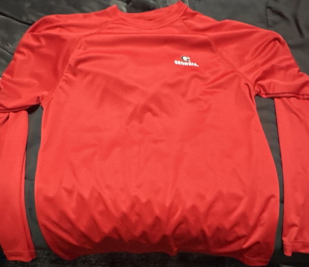 Georgia Men's Red Long Sleeve Crew Neck Logo Polyester Pullover T-Shirt
