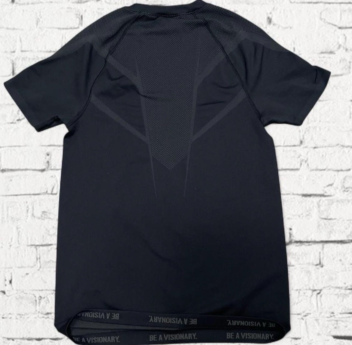 Gymshark Men’s M Black Crew Neck Raglan Short Sleeve Stretch Logo T-Shirt gallery