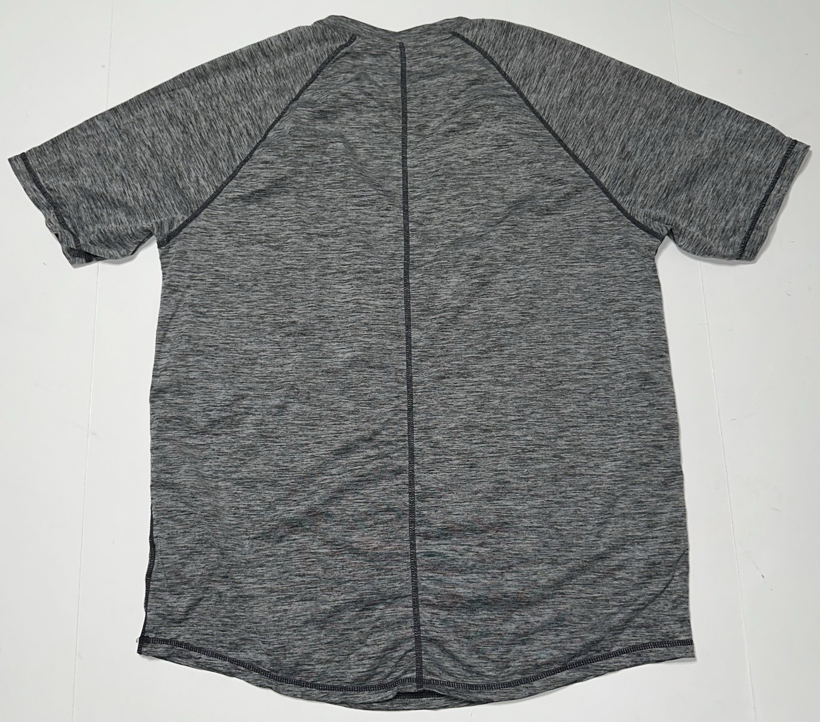 Gap Fit Dry Men’s Size Small Training Short Sleeve Performance Gray T Shirt EUC gallery