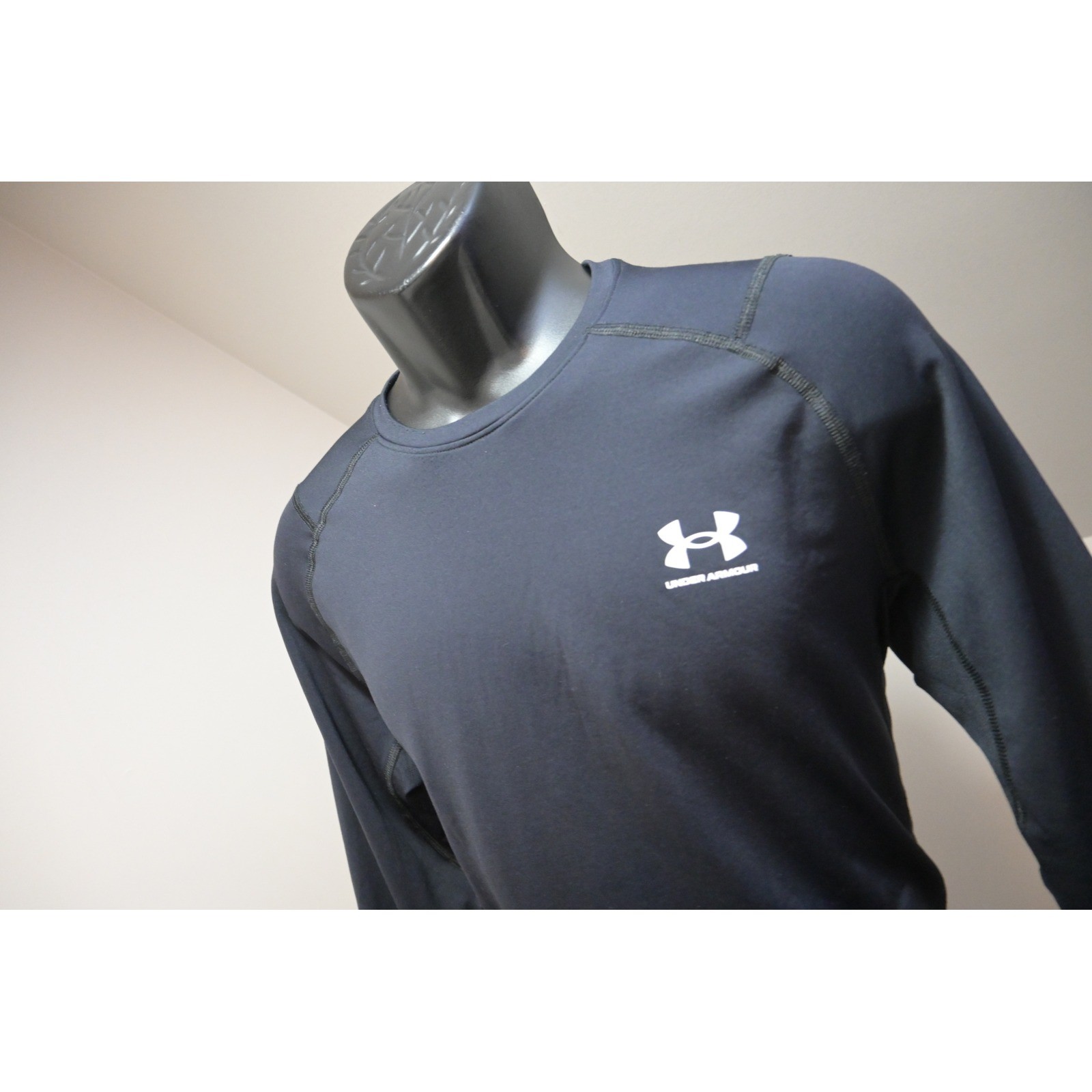 Under Armour ColdGear Shirt Mens Large Black Fitted Long Sleeve Athletic EUC gallery
