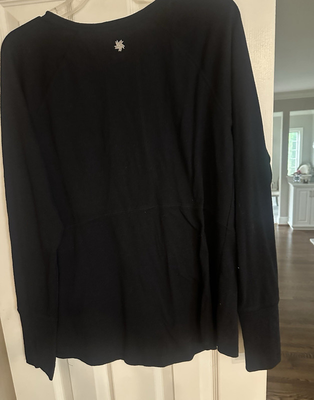 TEK GEAR DRY TEK Women's Black Long Sleeve T-Shirt With Thumb Holes Size L gallery
