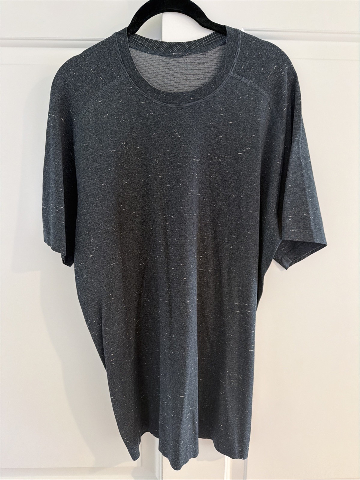 Lululemon Metal Vent Athletic Tee Running Flecked Charcoal Grey L gallery