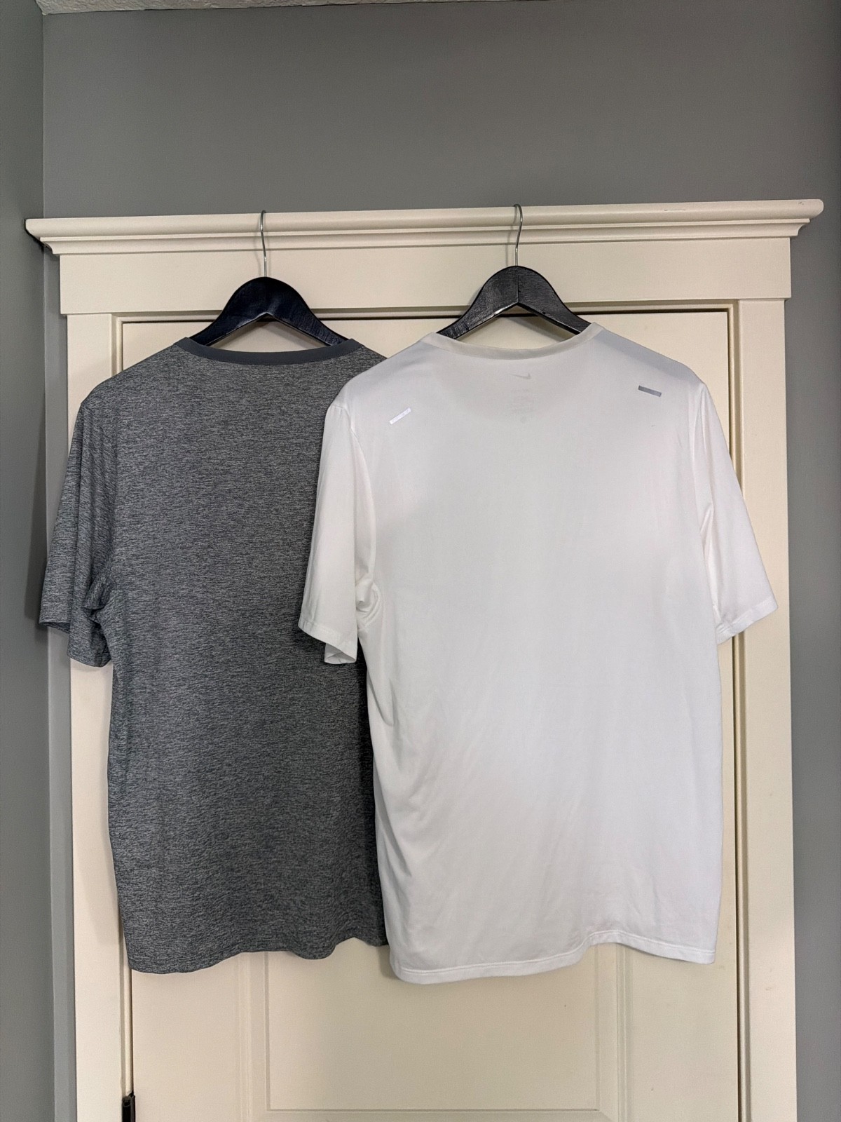 2 Nike Dri-FIT Run Fitness Training Tee Men's Medium Tall White Grey T-shirt gallery