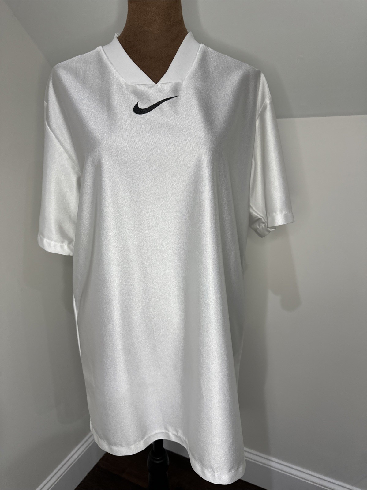 Nike Large Jersey V Neck Small Mark On Bottom gallery