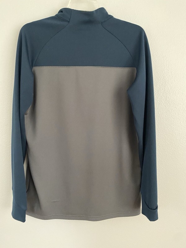 Nike Golf Men's Size M Navy and Gray Quarter Zip Medium Weight Shirt gallery