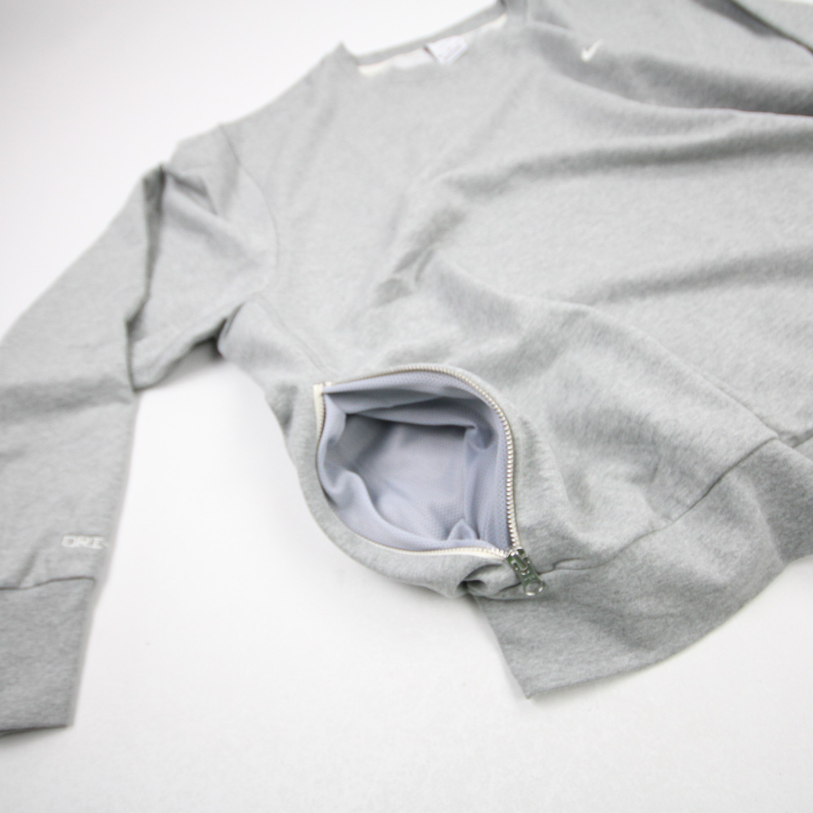 Nike Standard Issue Sweatshirt Men's Gray New without Tags XXL gallery