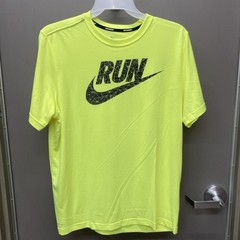 New Nike T-Shirt Volt Black Size XL