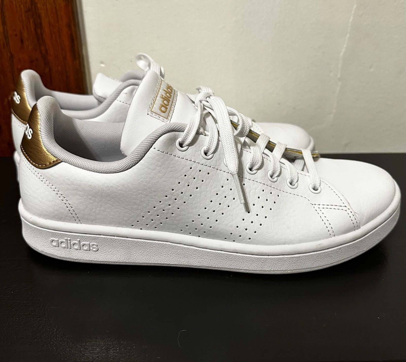Adidas Women's Advantage Sneakers White Copper Metallic F36223 Size 11 gallery