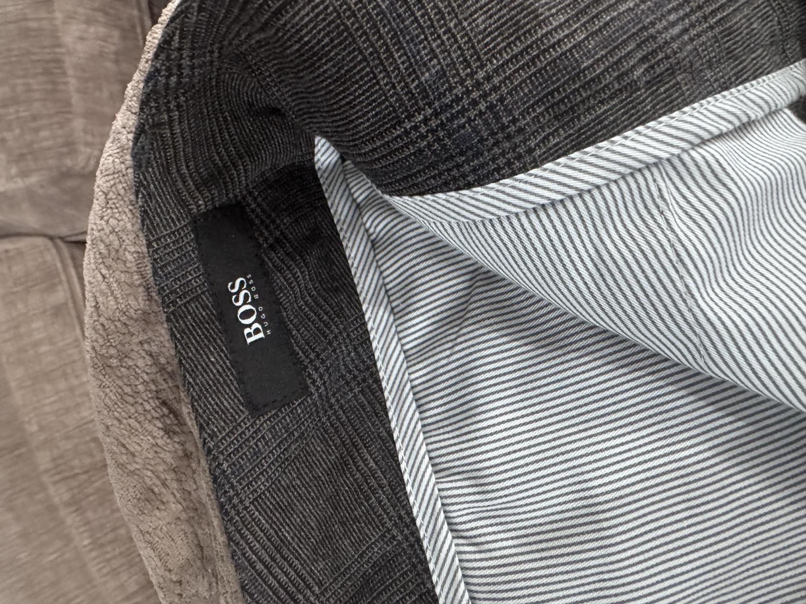 MINT Hugo Boss Brown Blue Plaid Wool Slacks Pants 34x34 gallery