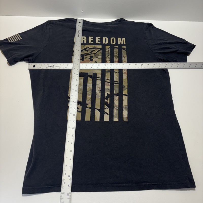 Under Armour T Shirt Mens XL Loose Heat Gear Freedom USA Flag Camo Graphic gallery