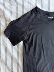 Old Navy Active Go-Dry Women’s Seamless Black Crew Neck Raglan T-Shirt S