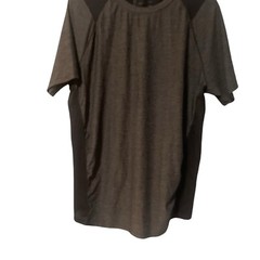 UnderArmour Men’s Gray and Black Large T-Shirt