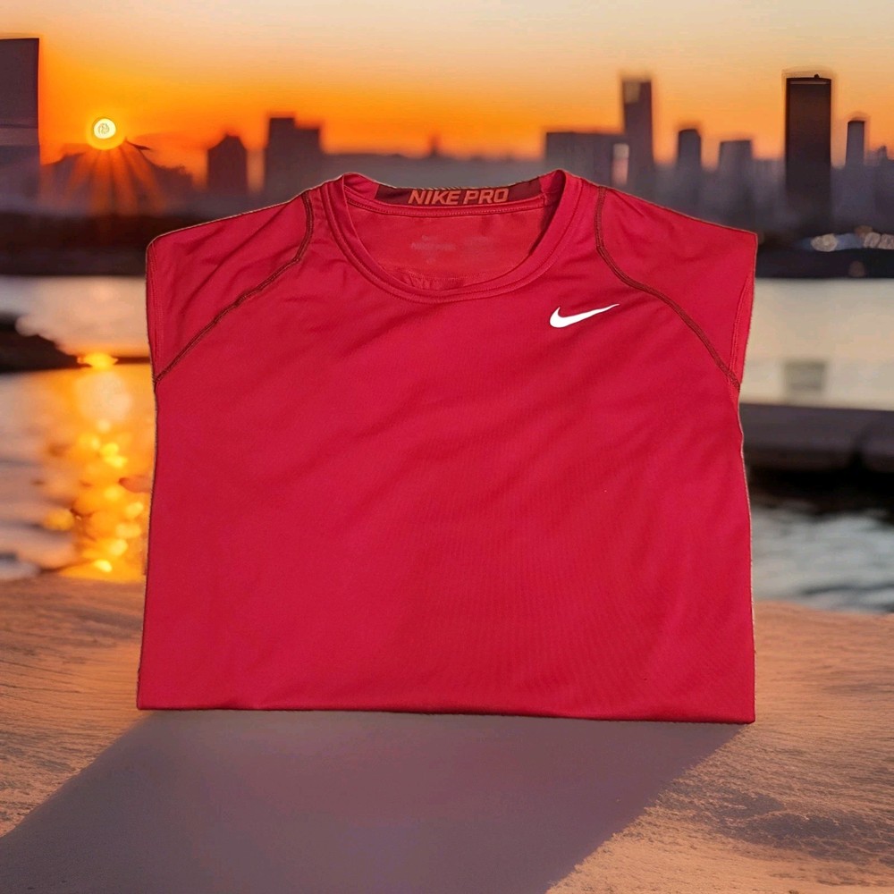 Nike Pro Men's Size XL Fitted Dri-Fit Short Sleeve Training Red Shirt 703104-687