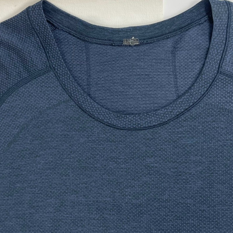 Lululemon Metal Vent Tech Long Sleeve 2.0 Mineral Blue/True Navy Size M gallery