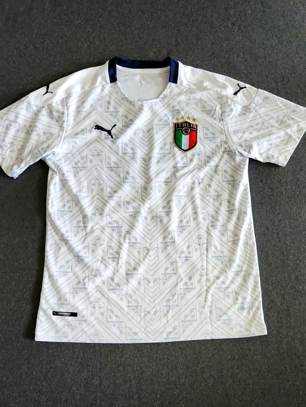 Italy National Team Football 2020/2021 Away Jersey Puma Soccer Size M Italia gallery
