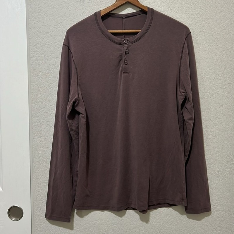 Lululemon Men’s 5 Yr Basic Long Sleeve Henley Vitasea Pima Heathered Purple gallery