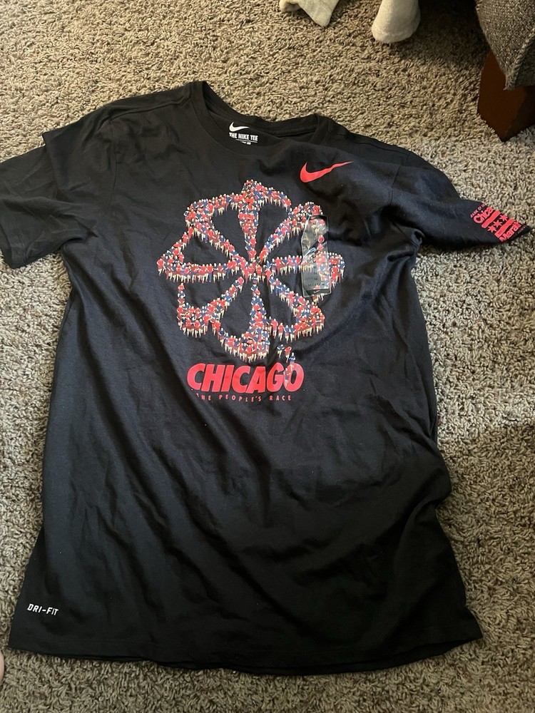 Mens 2017 Nike Chicago Marathon Short Sleeve (921387 010) Size Medium