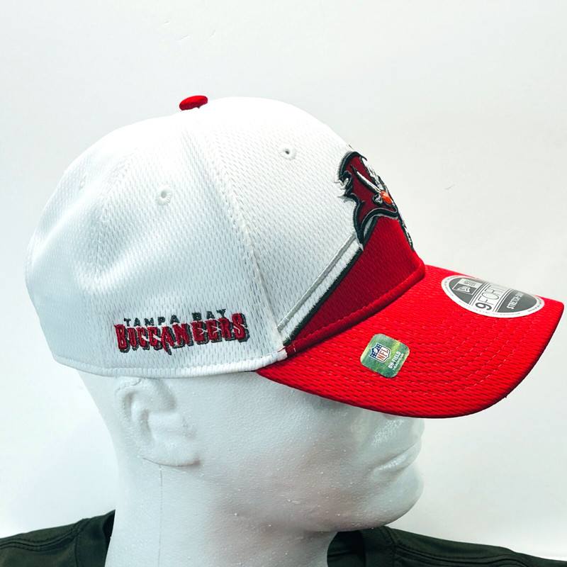 NFL Official Tampa Bay Bucs Mens Dri Fit Jersey Size XL + New Era 9Forty Hat/Cap gallery