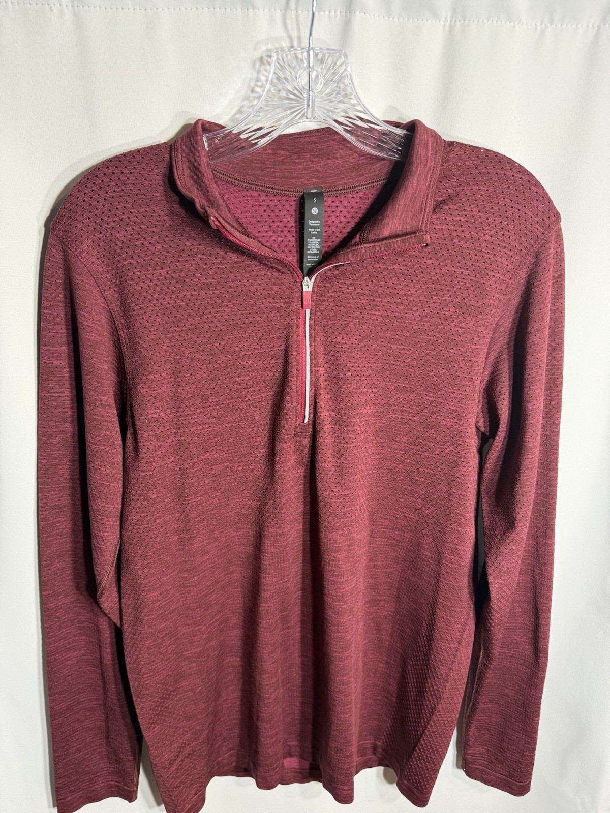 Men’s Lululemon LS Off Red Metal Vent Tech 1/4 Zip Pullover Size Small gallery