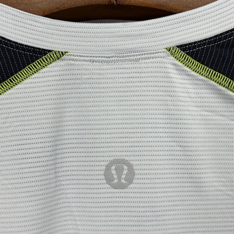 Lululemon Shirt Mens Large Long Sleeve Vented Breathable Gym Workout Athletic gallery