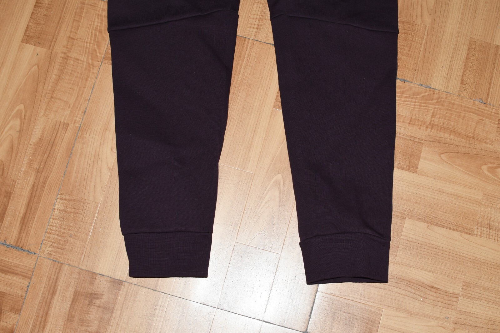 NIKE TECH FLEECE SLIM FIT PORT WINE MENS SPORTSWEAR PANTS - SIZE MEN'S LARGE gallery