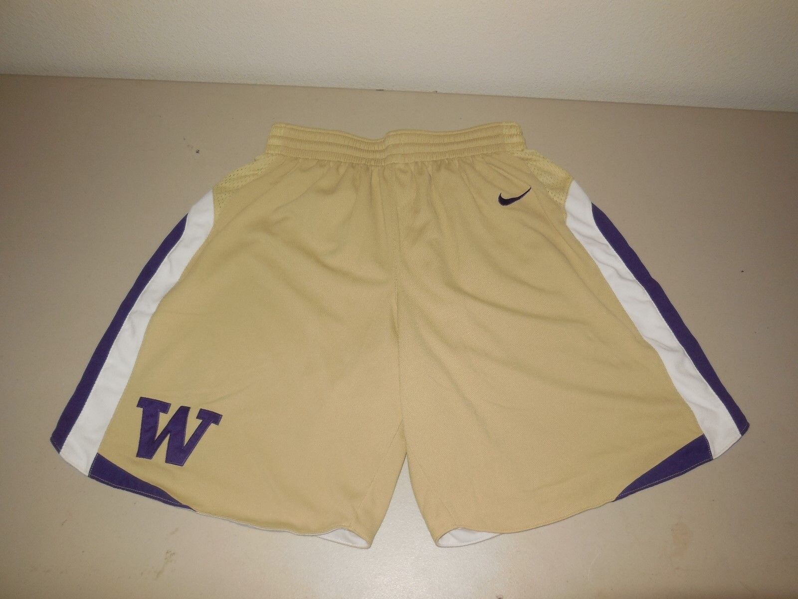 Nike Washington Huskies Basketball Shorts Authentic Team Issue Athletic 36 Small gallery