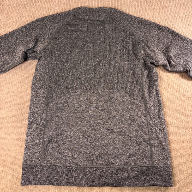 Lululemon Gray Engineered Warmth LS Crew Merino Wool Men's Size Small gallery