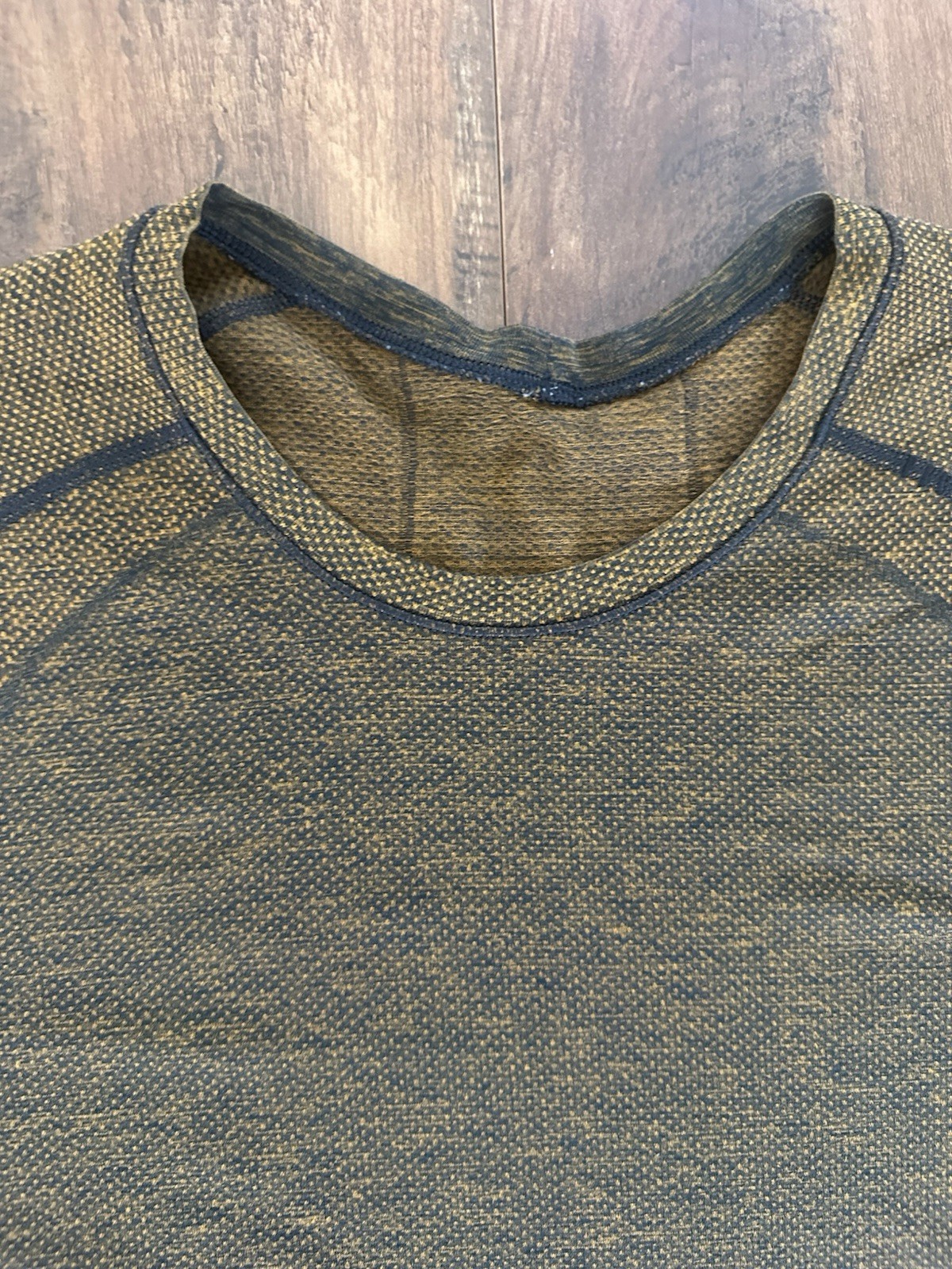 Lululemon Metal Vent Tech Shirt Mens M Short Sleeve Heathered Olive Green gallery