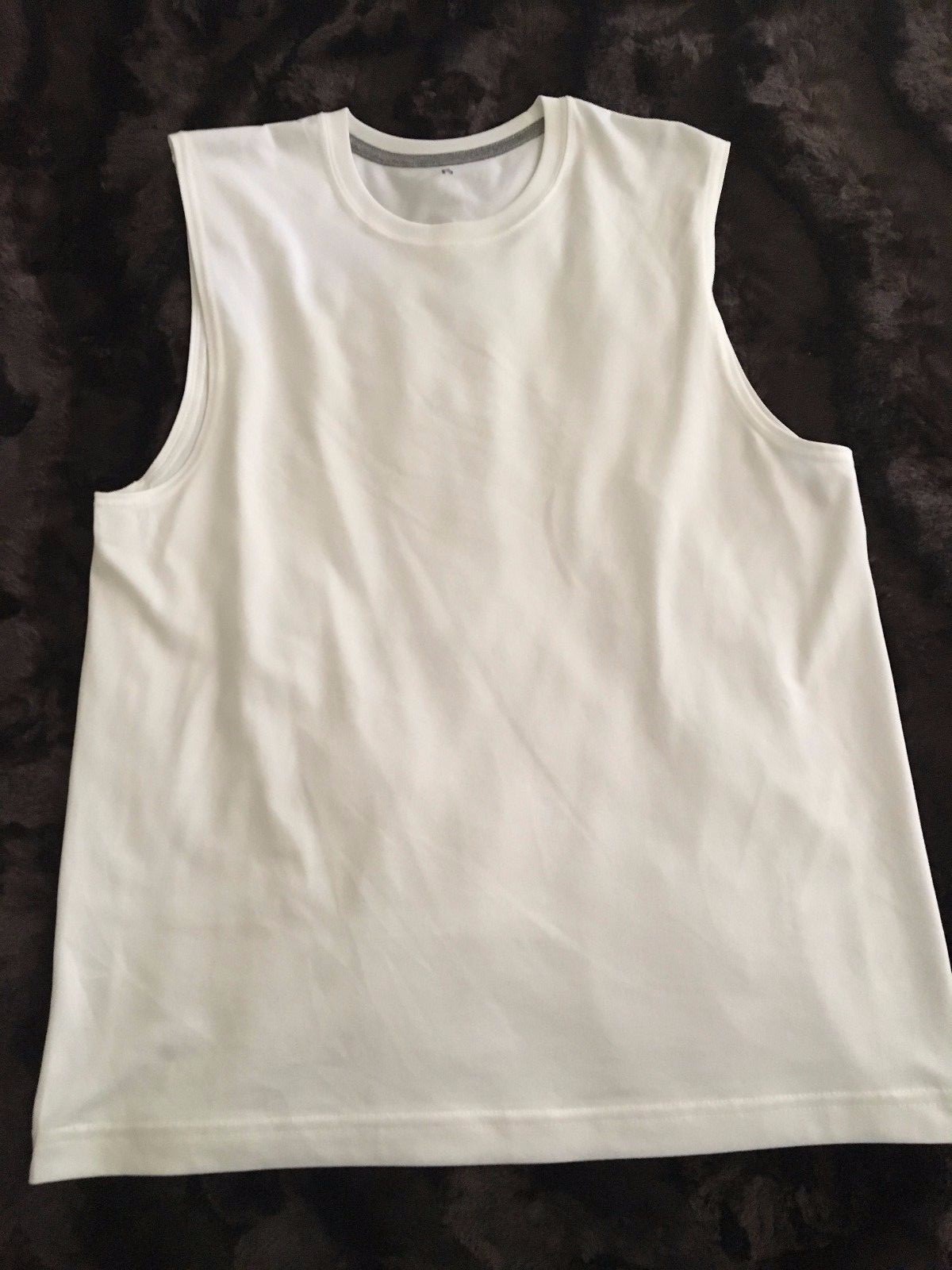 ROUNDTREE AND YORKE Performance white medium NWOT polyester muscle shirt gallery