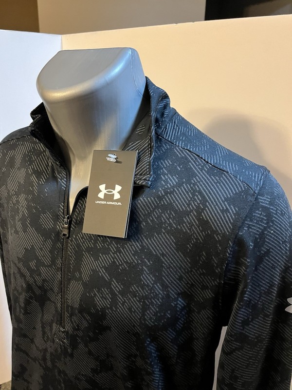 Under Armour Men’s LS 1/4 Zip Pullover Black Camouflage Small Polyester - NWT gallery