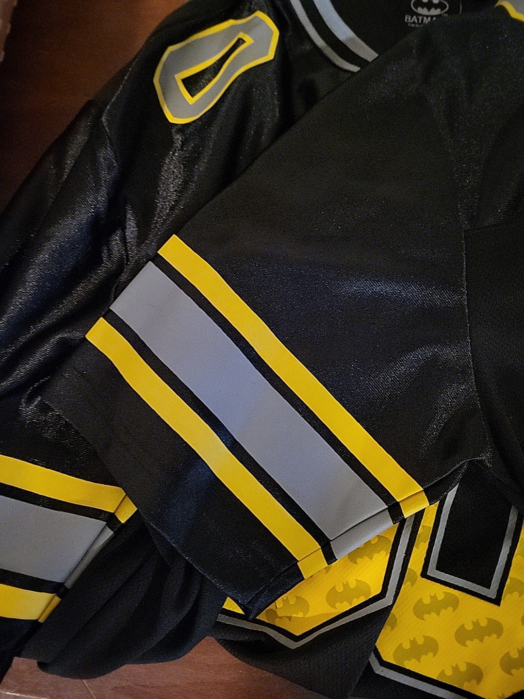 Batman DC Comics Football Jersey Size Large Black & Gold gallery