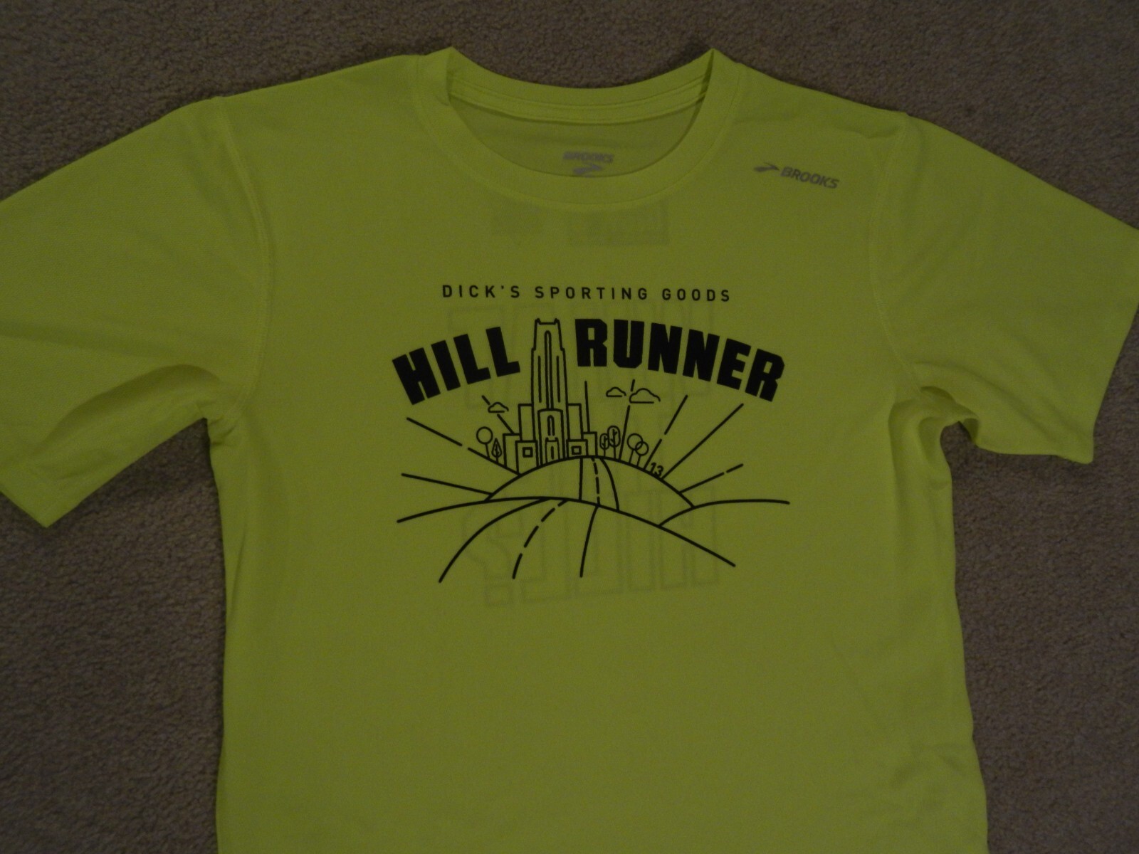 BROOKS PITTSBURGH MARATHON OFFICIAL HILL RUNNER MEDIUM DRI-FIT SHIRT DICKS gallery
