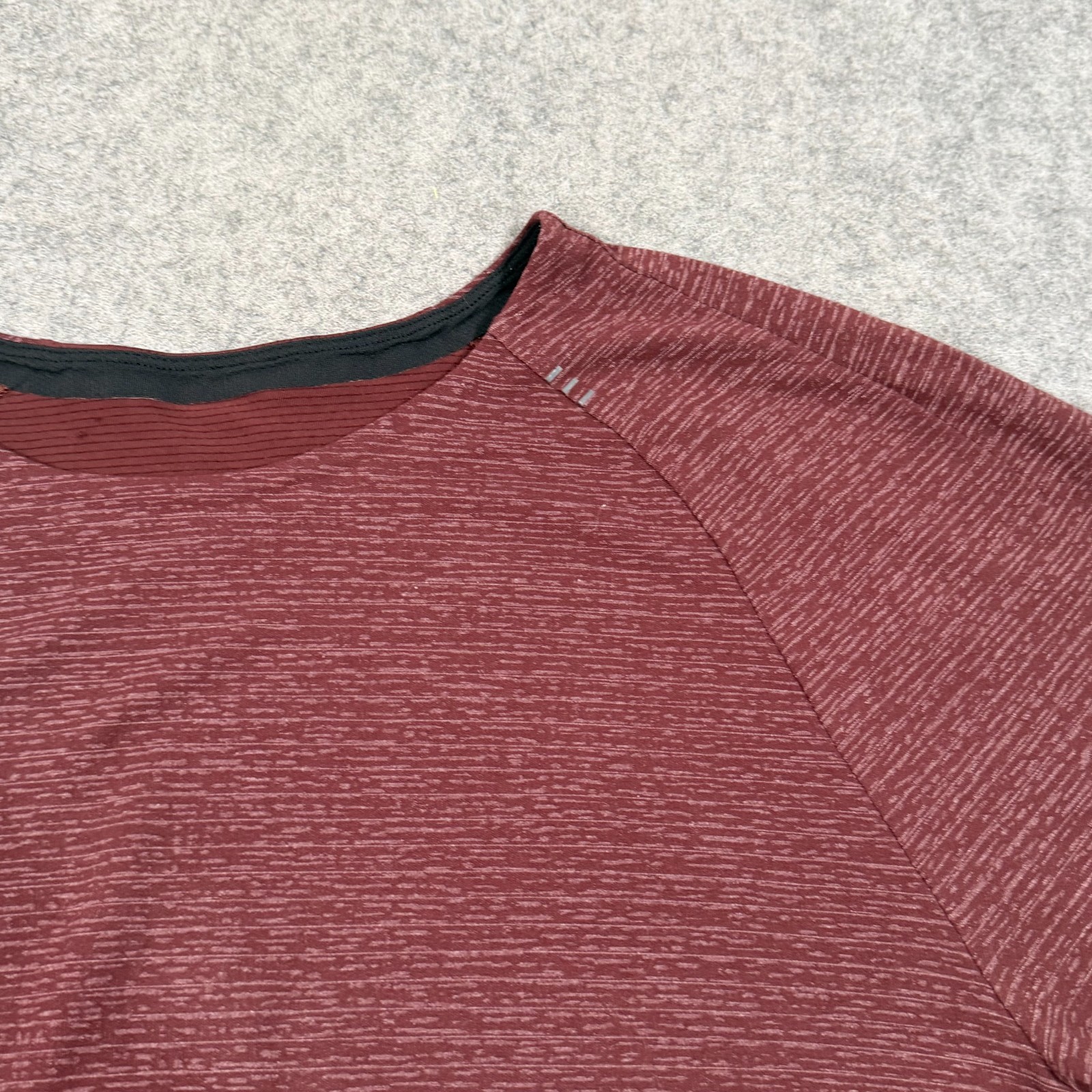Lululemon x Barry's Boot Camp Maroon Stronger As One T-Shirt Tee Men's Size L gallery