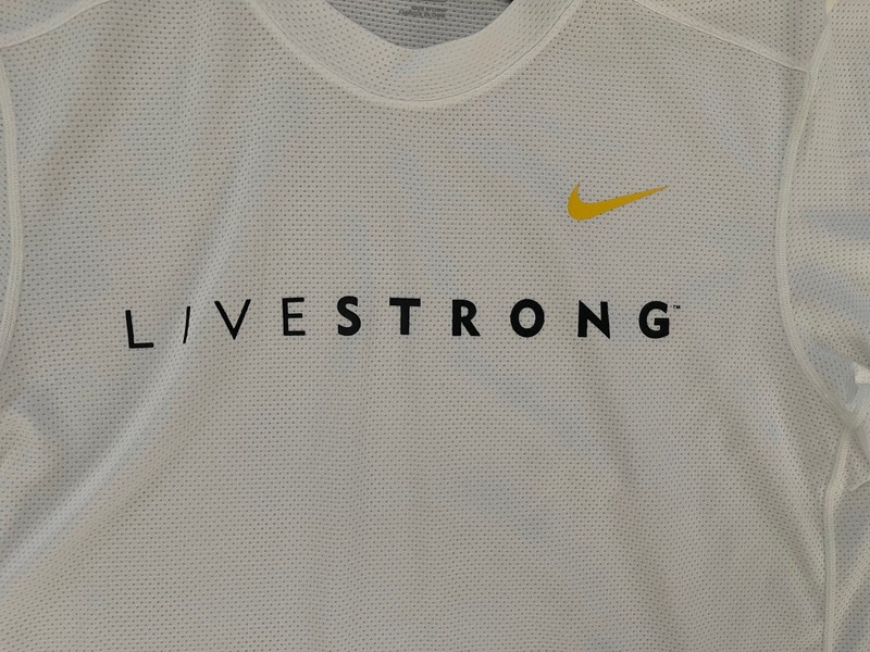 Nike Men’s Live Strong Training T-Shirt White Yellow Sz S 341394-100 gallery