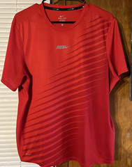 Nike Run Men’s Red Short Sleeve T-Shirt Performance Large Training Dri Fit