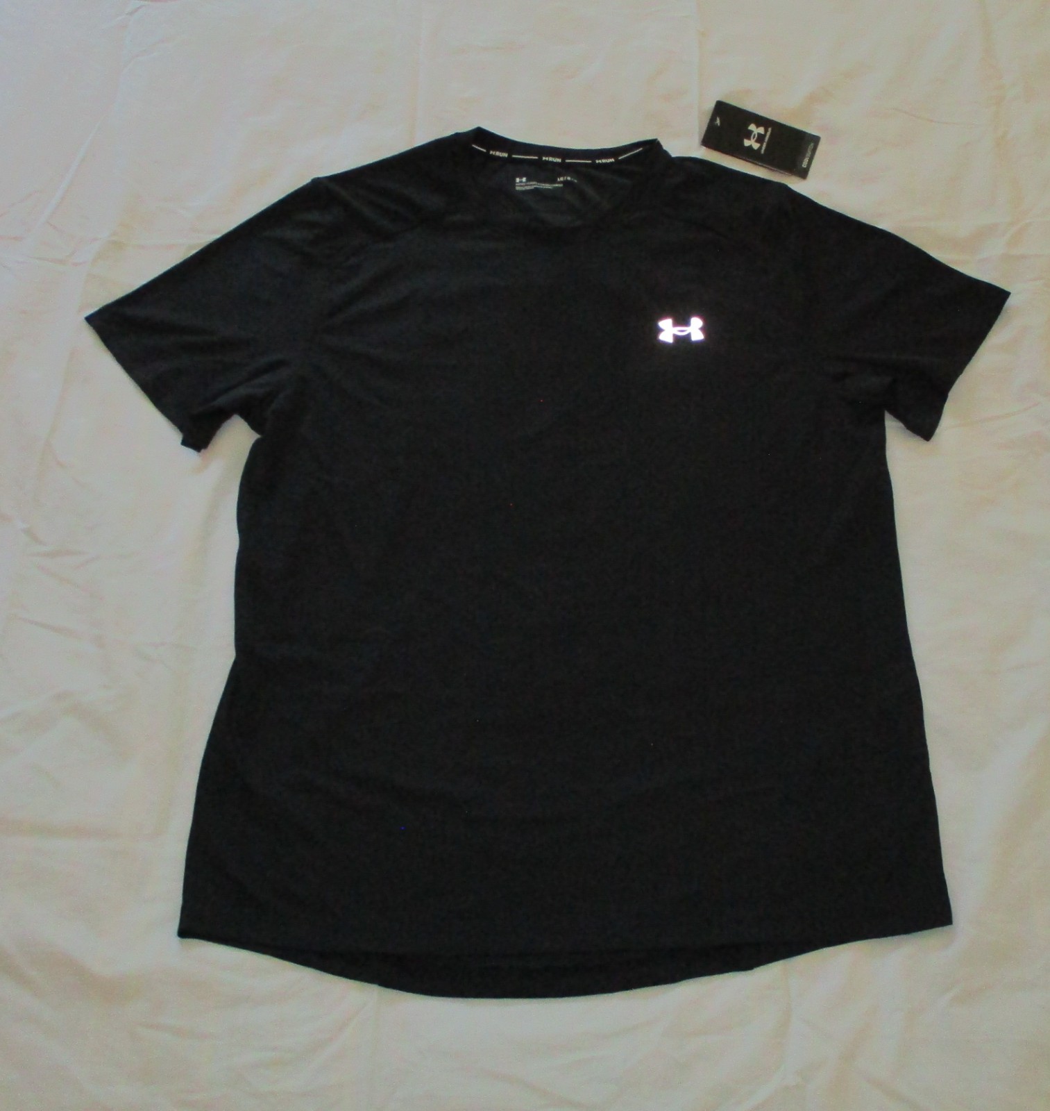 Mens Underarmour Large Fitted CoolSwitch Run Tee Shirt Black Short Sleeve NEW gallery