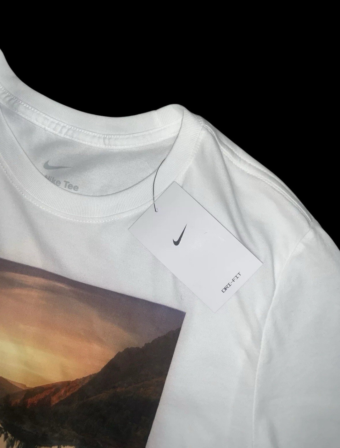 Nike Trail Men’s Running T-Shirt Hiking Training FD0120-100 Size Small NWT gallery