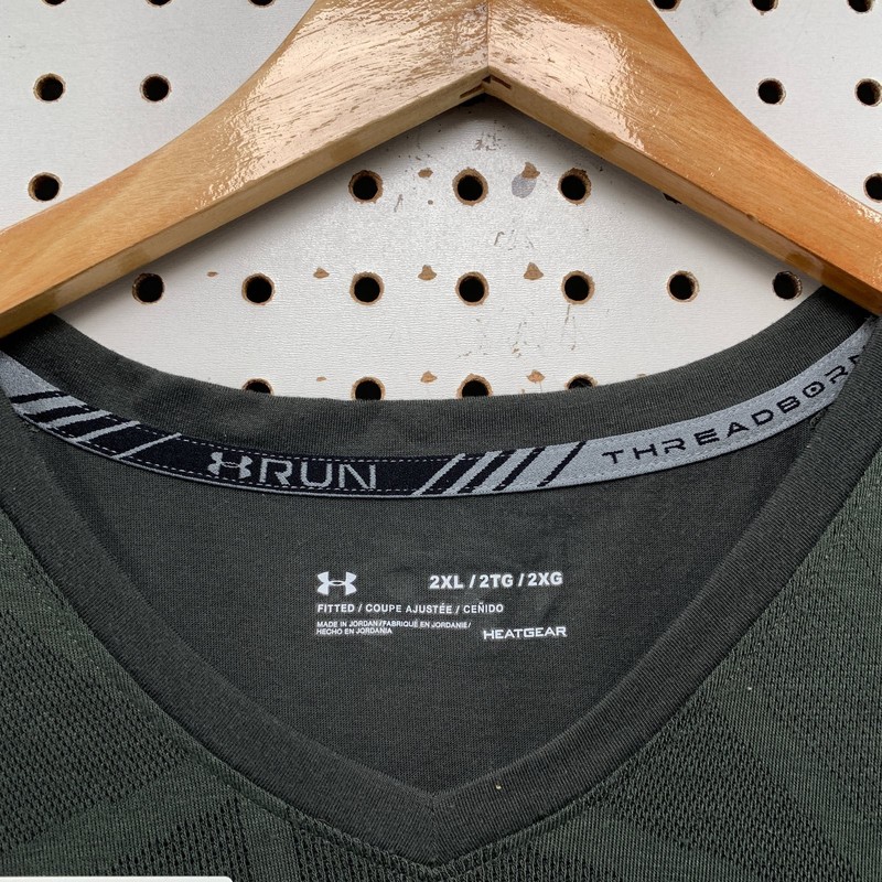 Under Armour Run Threadborne Active Shirt Mens 2XL Gray Heat Gear Workout gallery