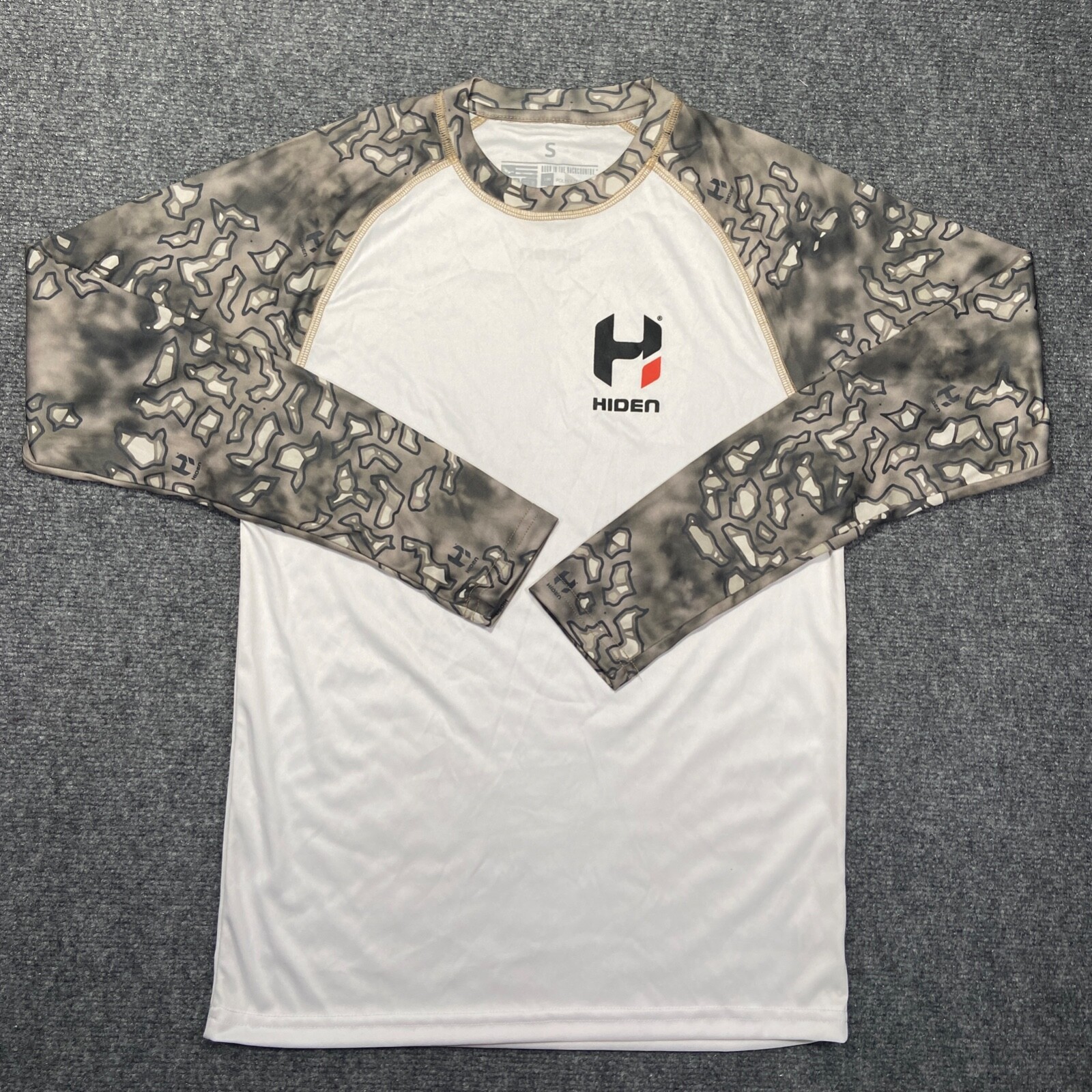 Hiden Shirt Mens Small White Grey Long Sleeve Performance Quick Dry Moist Wick gallery