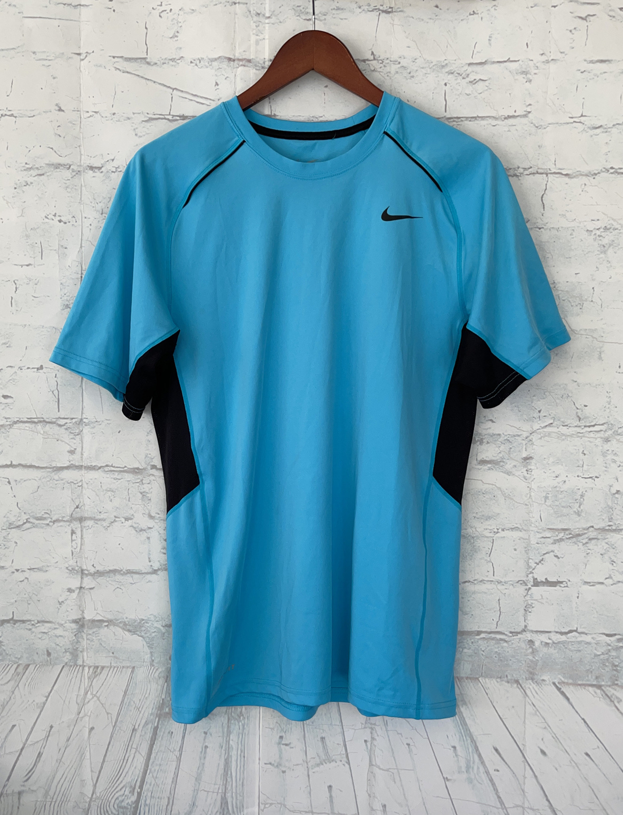 Nike Mens Dri Fit Short Sleeve T-Shirt - Turquoise Blue / Black - Medium gallery