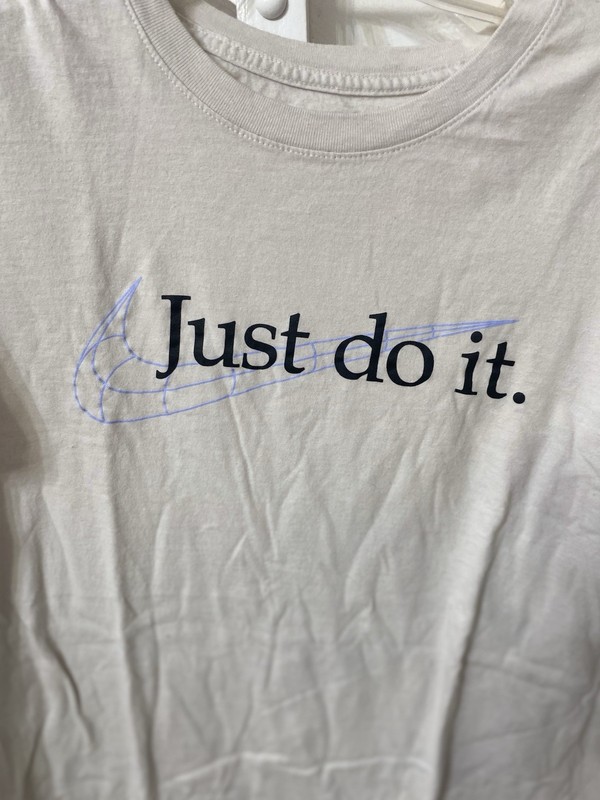 Nike Men Beige “Just Do It” Medium Tees T-shirt Blue Outline Swoosh gallery