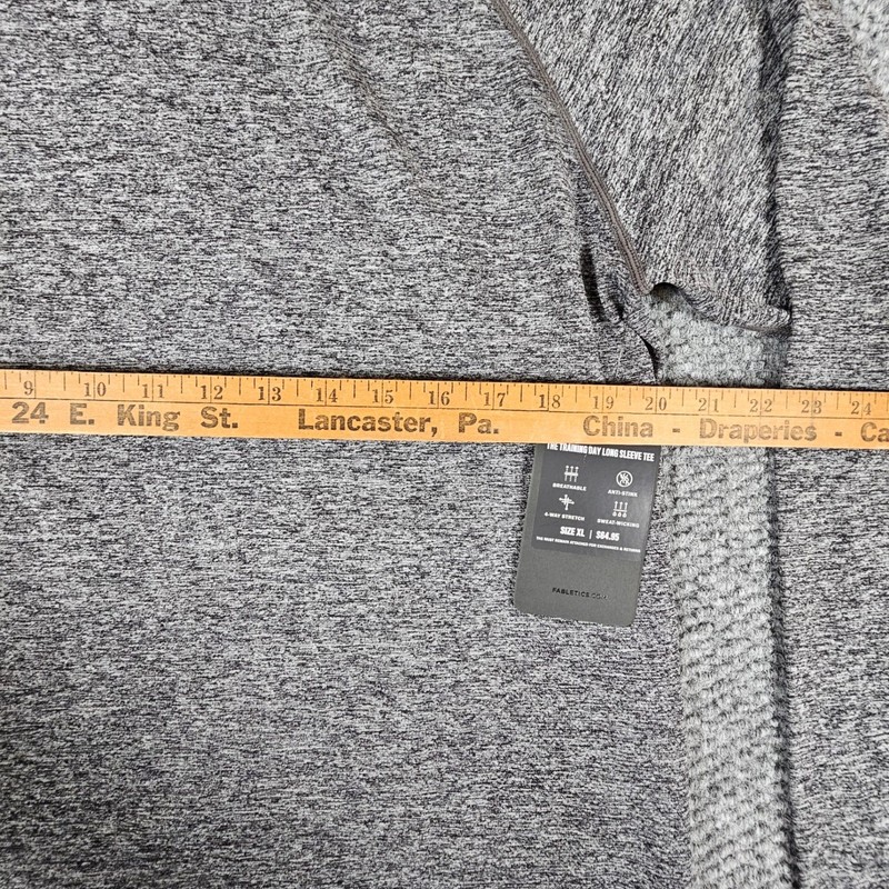 NWT Fabletics Performance Mens Training Day Long Sleeve Tee Grey Heather XL New gallery