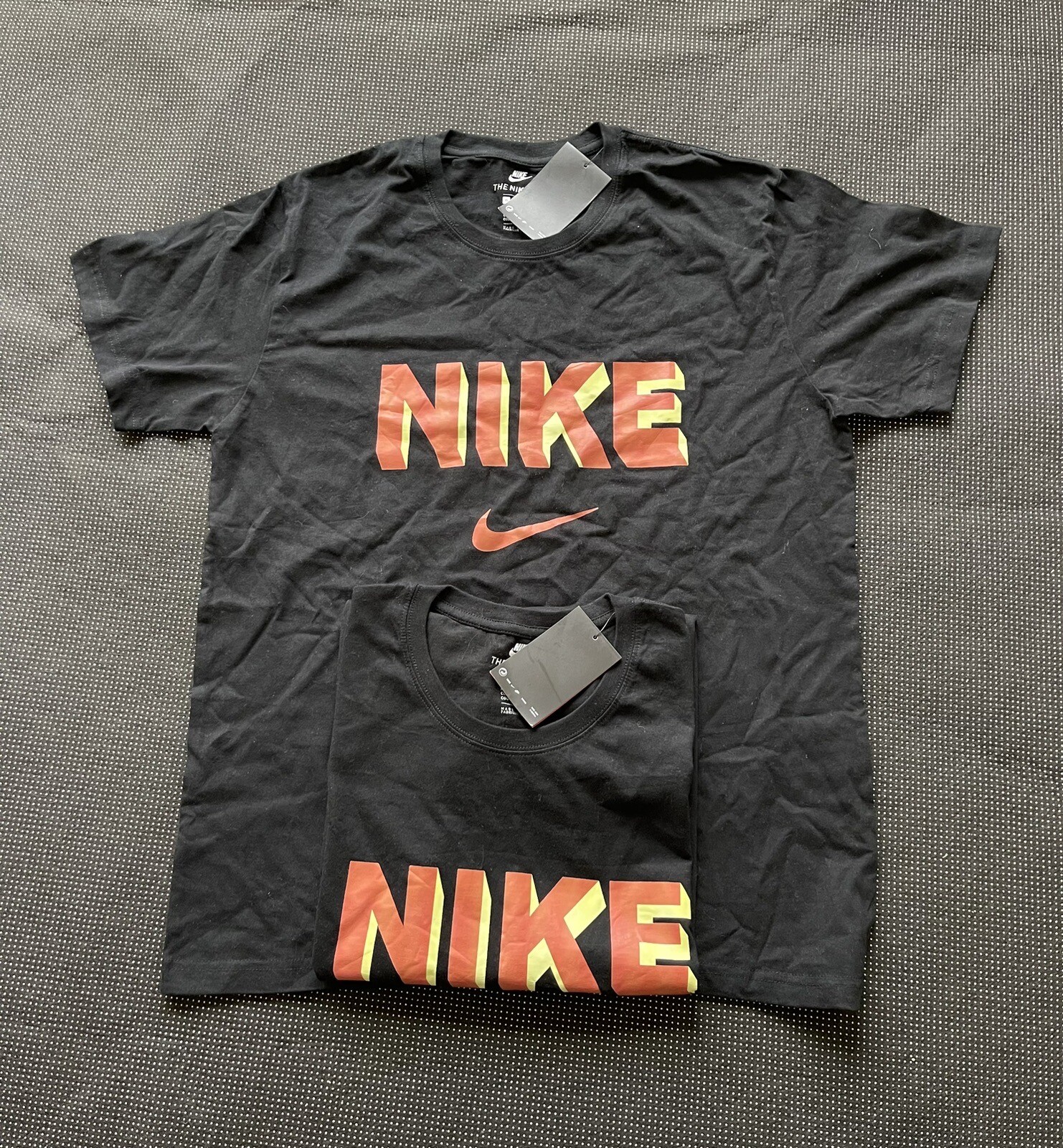 Nike Air Men's Athletic Short Sleeve Color Blocked Logo Gym Graphic T-Shirt gallery