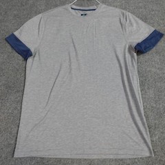 Myles T-shirt Large Gray Heather Solid Activewear Contrast Sleeves